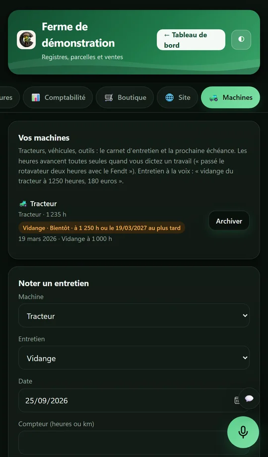 Les machines de la ferme de démonstration : un tracteur à 1 235 heures avec sa vidange bientôt due à 1 250 heures, et le formulaire pour noter un entretien.